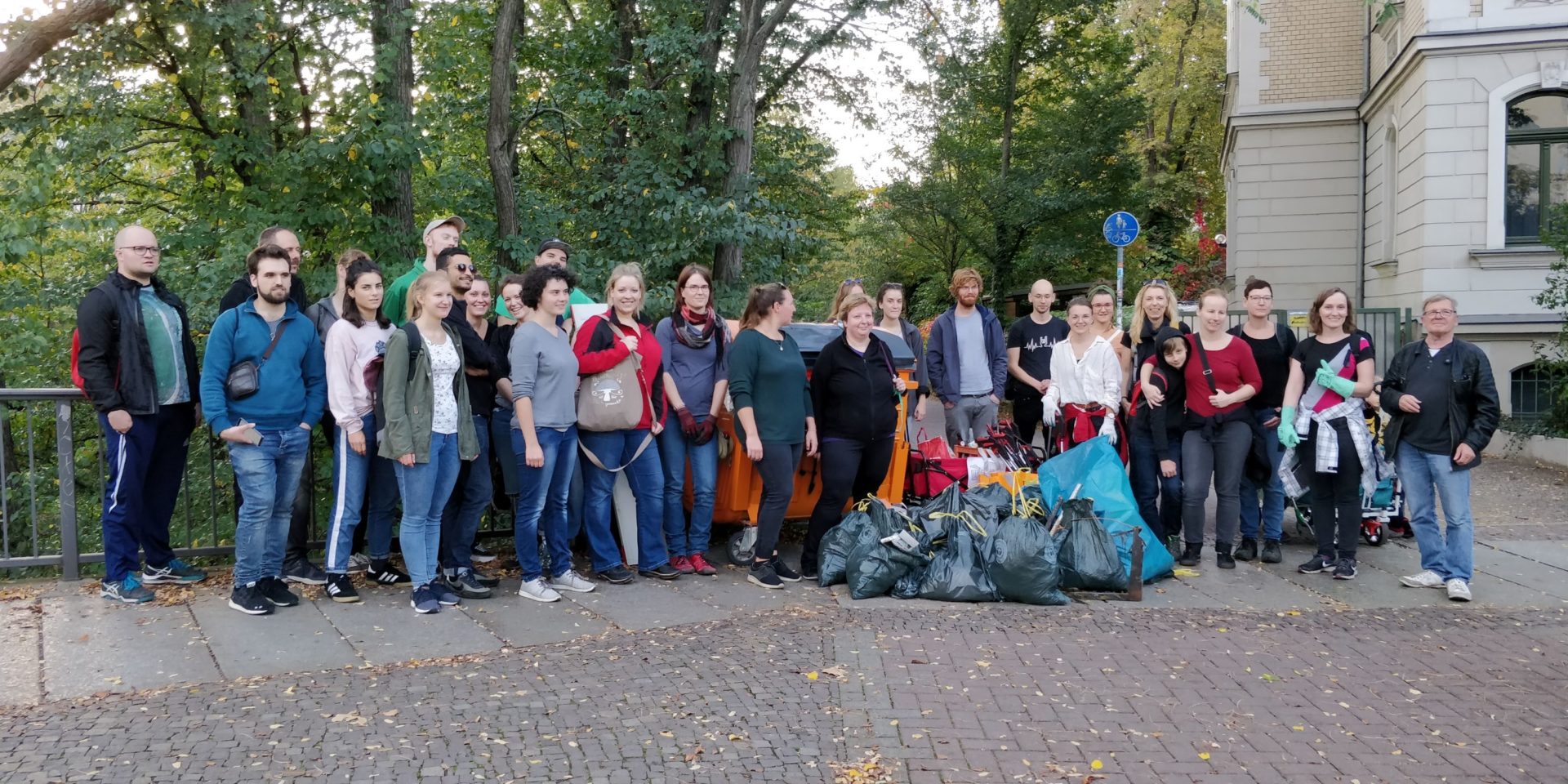 Cleanup Leipzig: Müllsammelaktion in Abtnaundorf (Sachsen)