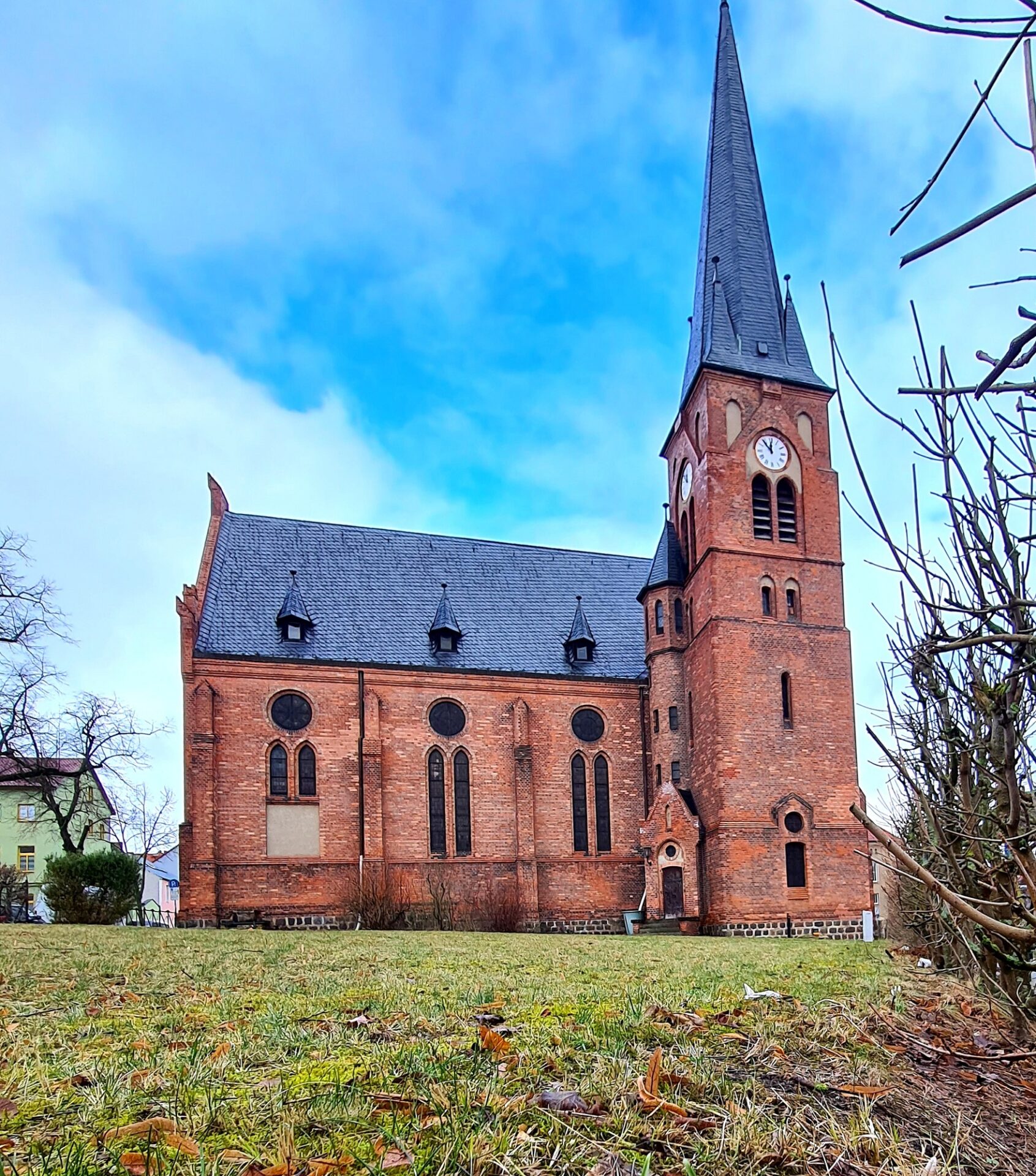 Clean up - Blühwiese Johanniskirche (Brandenburg)