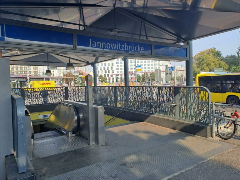 u bahneingang jannowitzbrücke