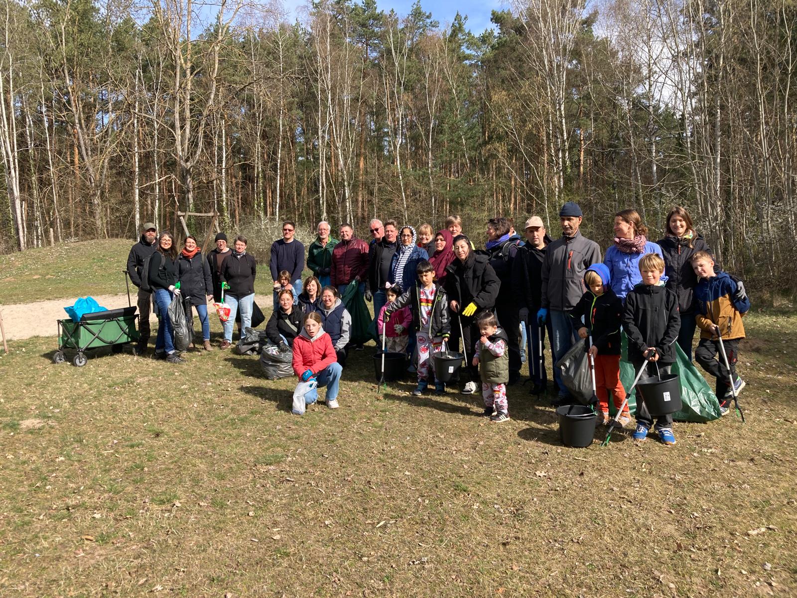 Sauber-Mach-Aktion im Klinkengrund (BB)