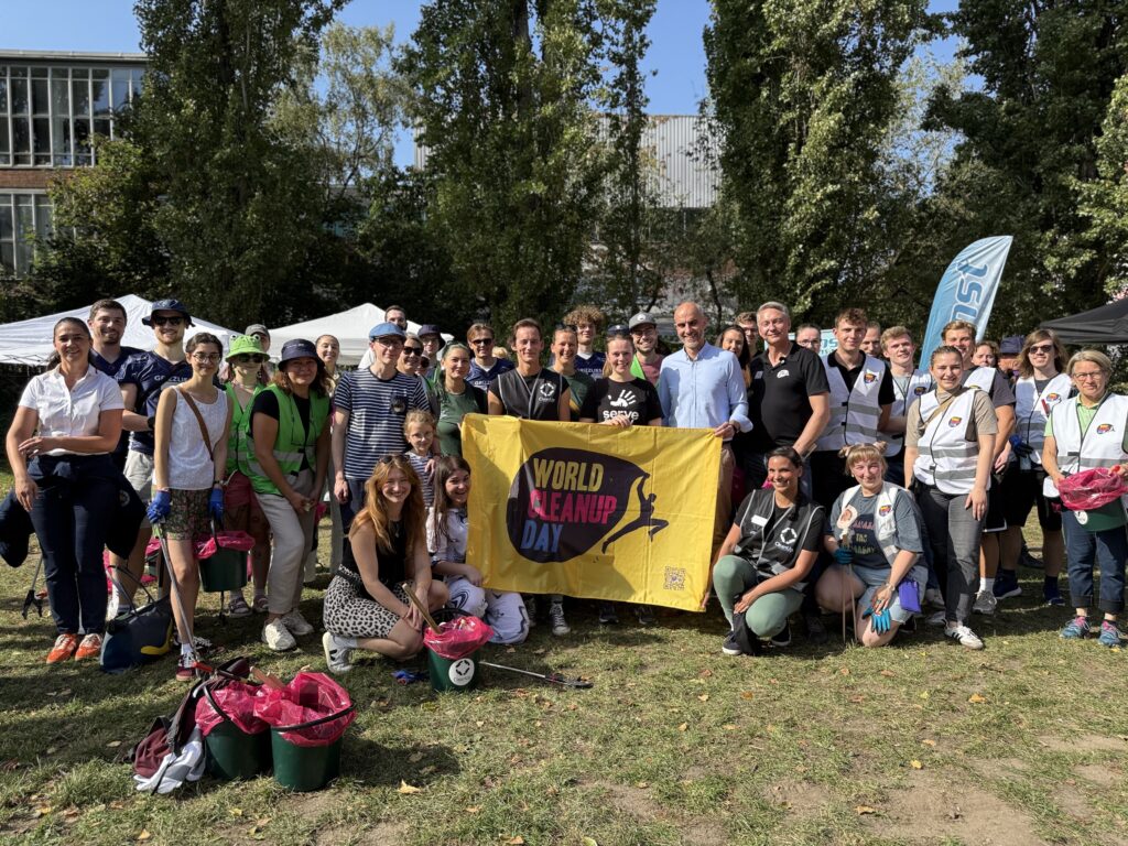 World Cleanup Day 2025 - Hannover - (OB Hannover Belit Onay, WCD Initiator Deutschland Holger Holland, WCD Botschafterin Daniela Schwerdt, Cleanup Hannover Jacqueline Perrineau)