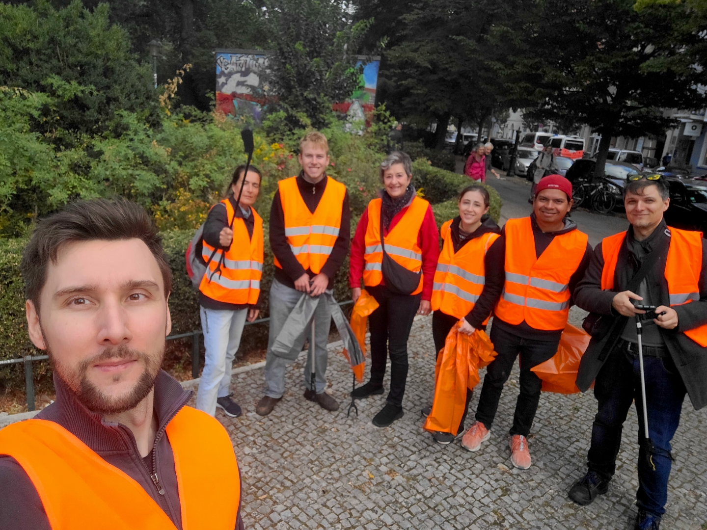 Müllsammeln am 6. Dezember im Skandinavischen Viertel (Berlin)